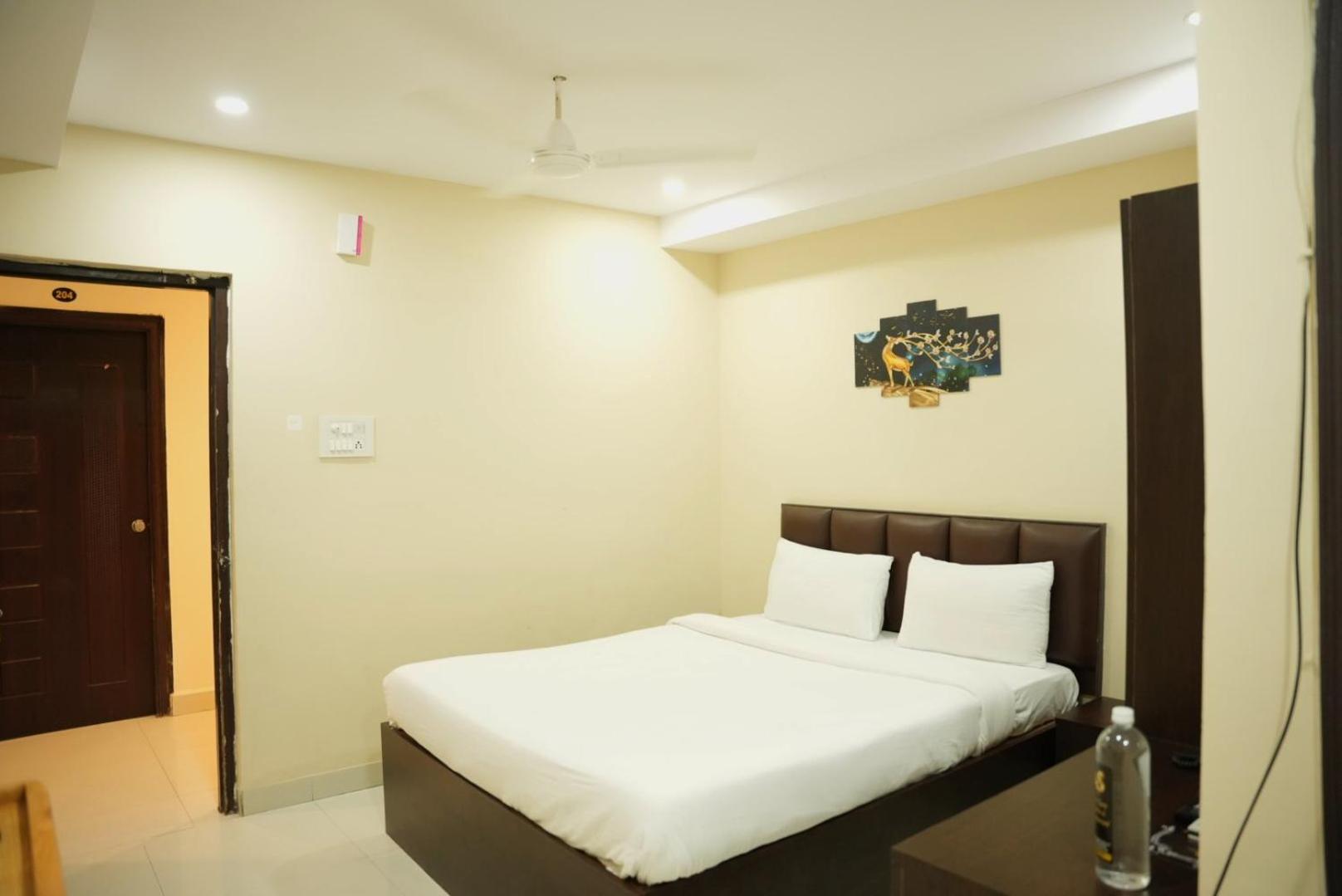 Da Lara Suites Kondapur  Εξωτερικό φωτογραφία