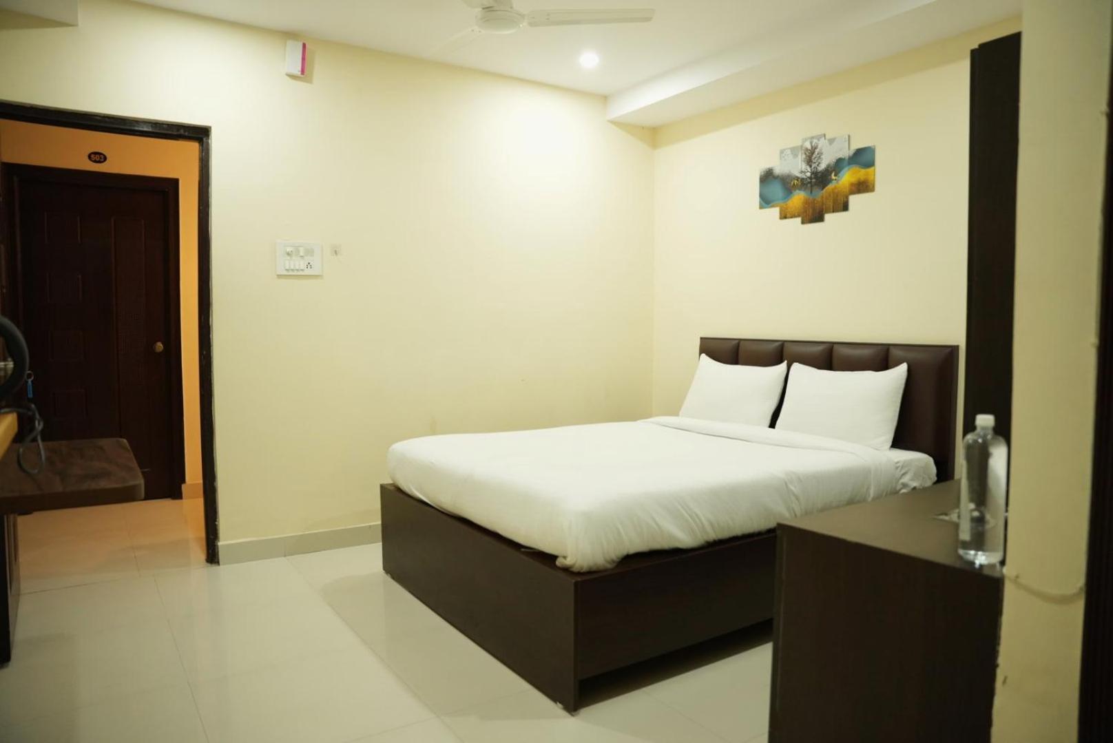 Da Lara Suites Kondapur  Εξωτερικό φωτογραφία